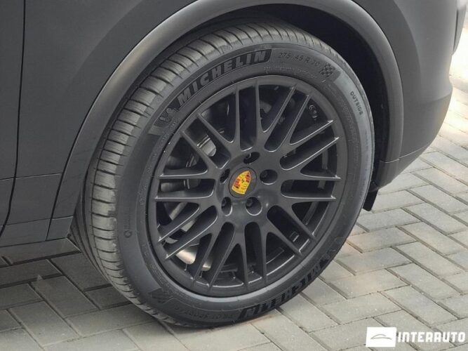 Porsche Cayenne 55 interauto-car