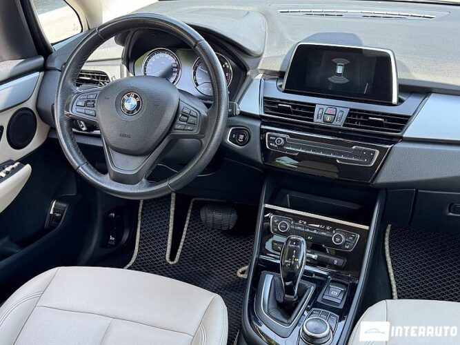 BMW 216d 41 interauto-car