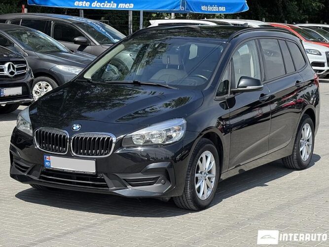 BMW 216d 31 interauto-car