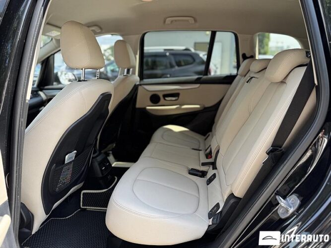 BMW 216d 39 interauto-car