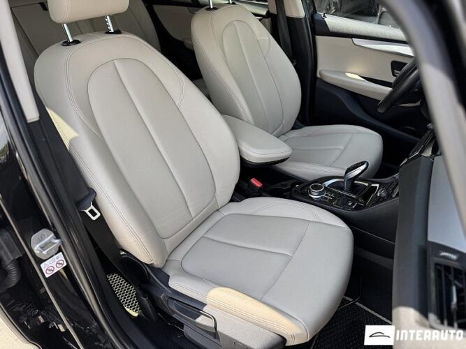 BMW 216d 38 interauto-car