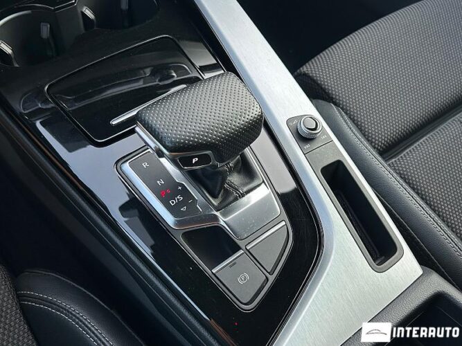 Audi A4 45 interauto-car