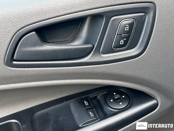 Ford Transit Connect 33 interauto-car