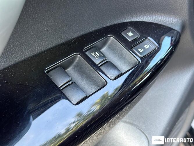 Mitsubishi Eclipse Cross 32 interauto-car