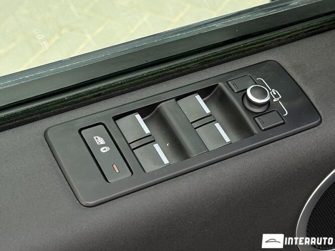 Land Rover Discovery 55 interauto-car