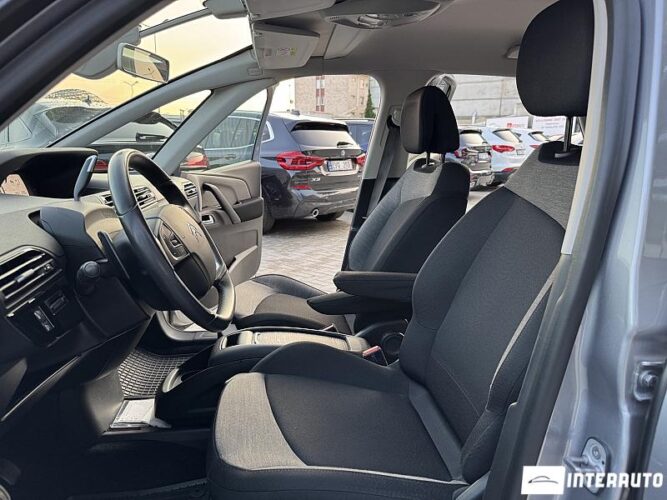 Citroen C4 SpaceTourer 33 interauto-car