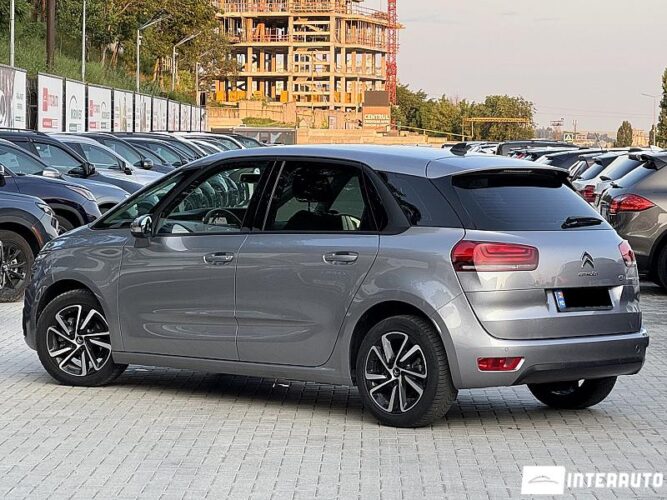 Citroen C4 SpaceTourer 32 interauto-car