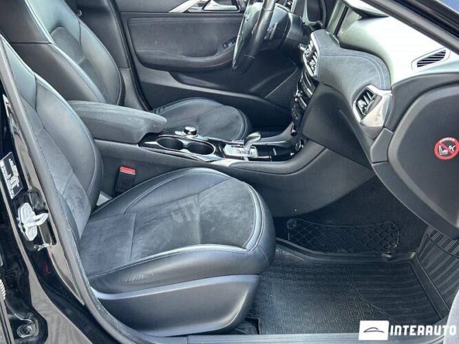 Infiniti Q30 46 interauto-car