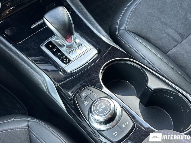 Infiniti Q30 45 interauto-car