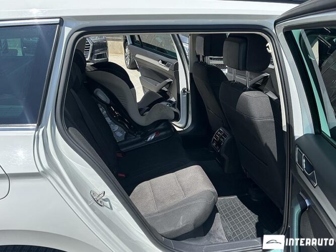 Volkswagen Passat 46 interauto-car