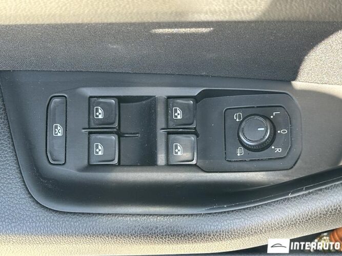 Volkswagen Passat 49 interauto-car