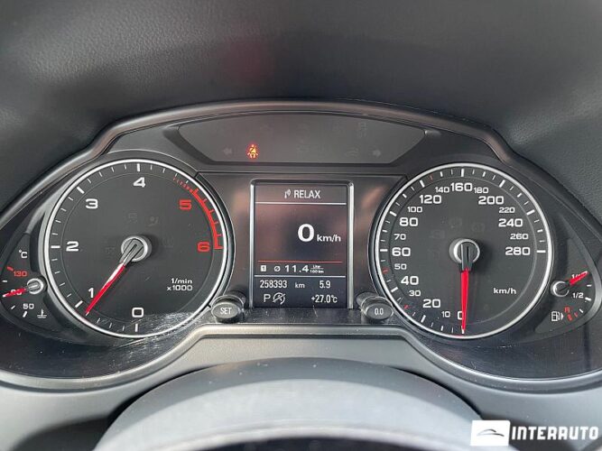 Audi Q5 40 interauto-car