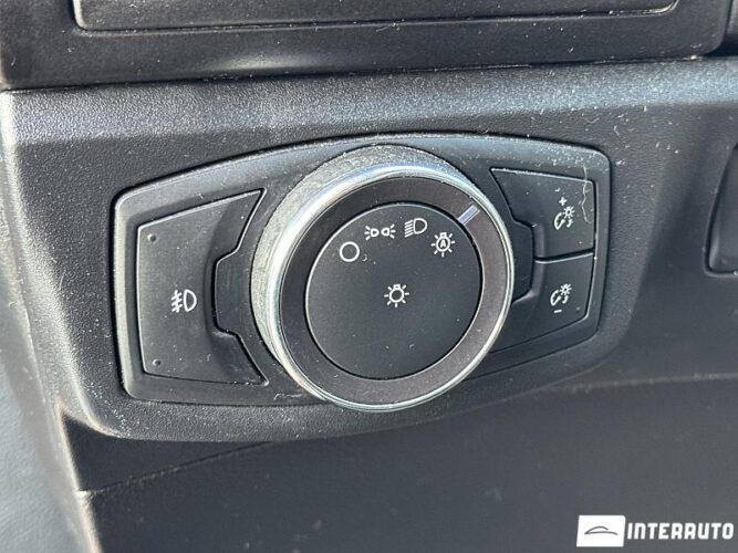 Ford Fusion 51 interauto-car