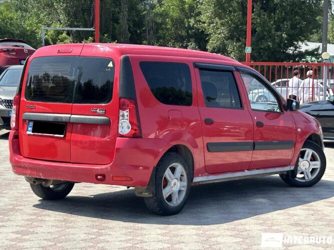 Dacia Logan MCV 27 interauto-car