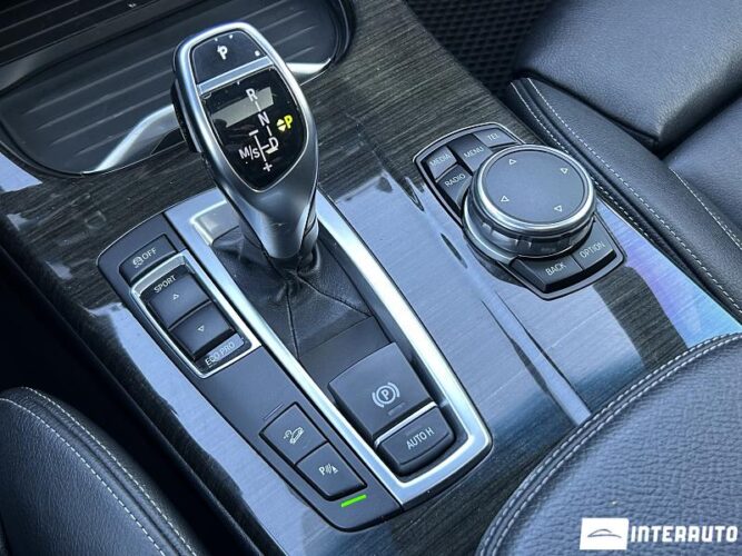 BMW X4 2.8i 44 interauto-car