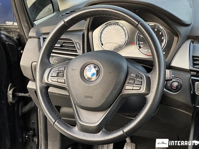 BMW 218i 36 interauto-car