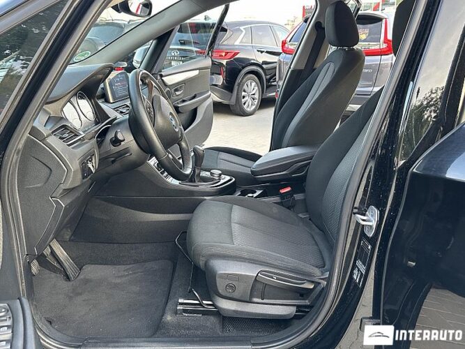 BMW 218i 34 interauto-car