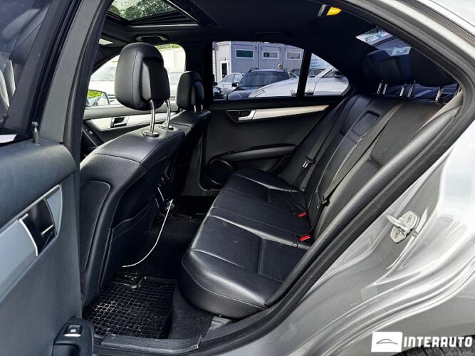 Mercedes C 250 37 interauto-car