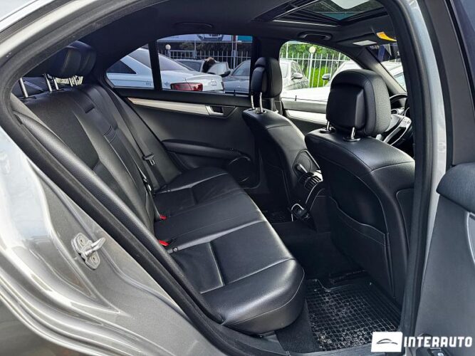 Mercedes C 250 38 interauto-car