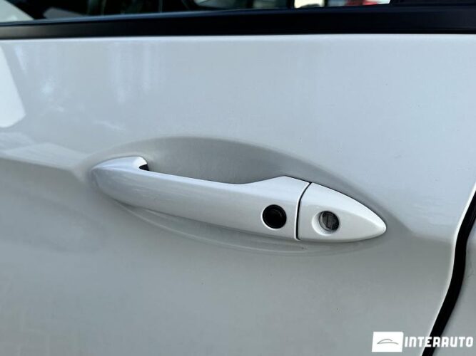 Honda Clarity 47 interauto-car