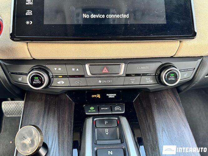 Honda Clarity 41 interauto-car