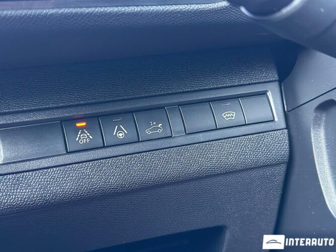 Peugeot 3008 42 interauto-car