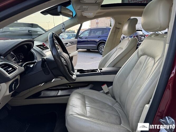 Lincoln MKZ 38 interauto-car