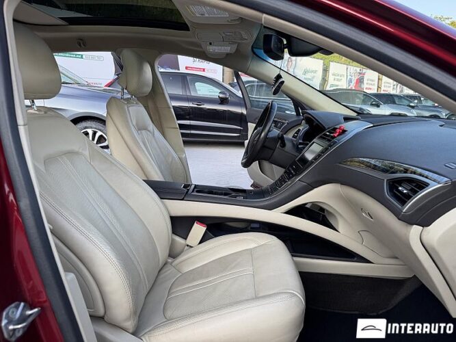 Lincoln MKZ 48 interauto-car