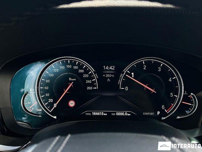 BMW 520 48 interauto-car