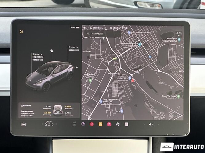 Tesla Model Y 43 interauto-car