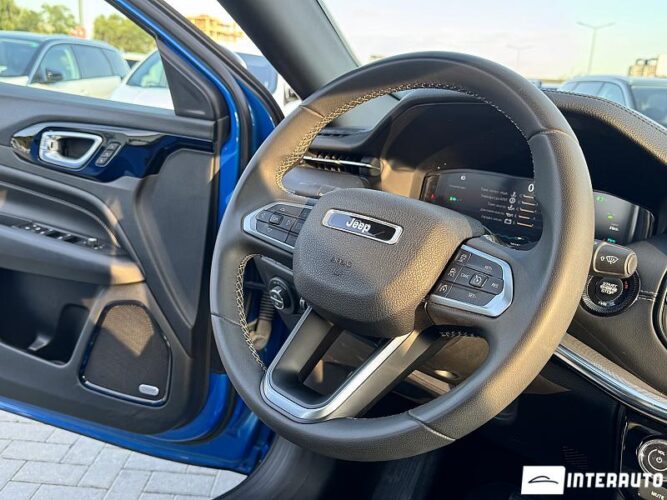 Jeep Compass 42 interauto-car