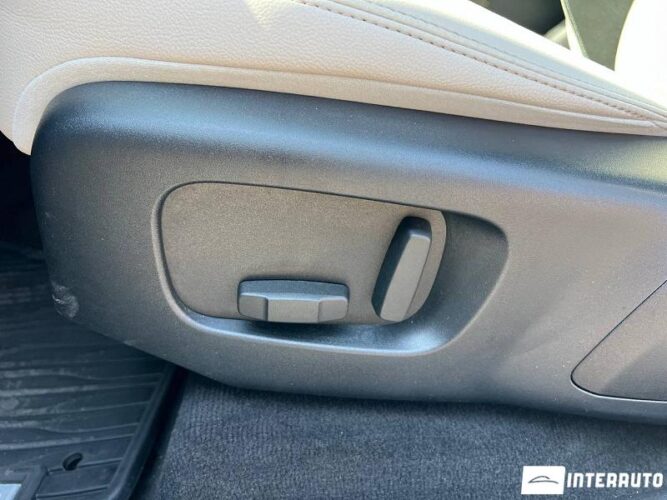 Land Rover Range Rover Velar 40 interauto-car