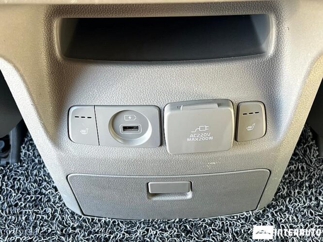 Kia Carnival 49 interauto-car