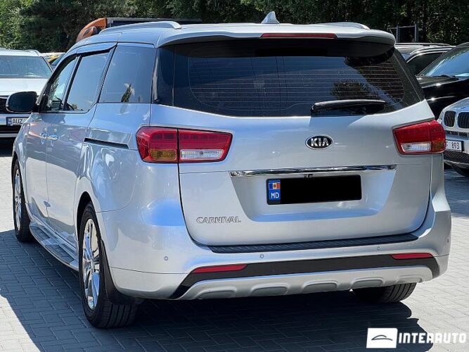 Kia Carnival 36 interauto-car