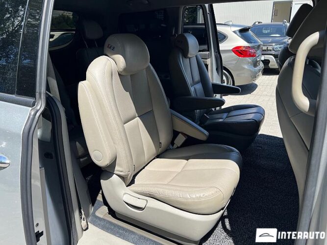 Kia Carnival 48 interauto-car