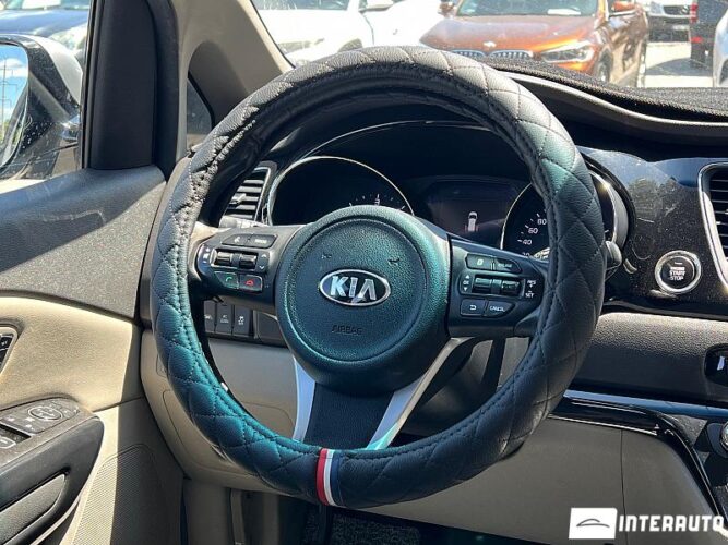 Kia Carnival 41 interauto-car