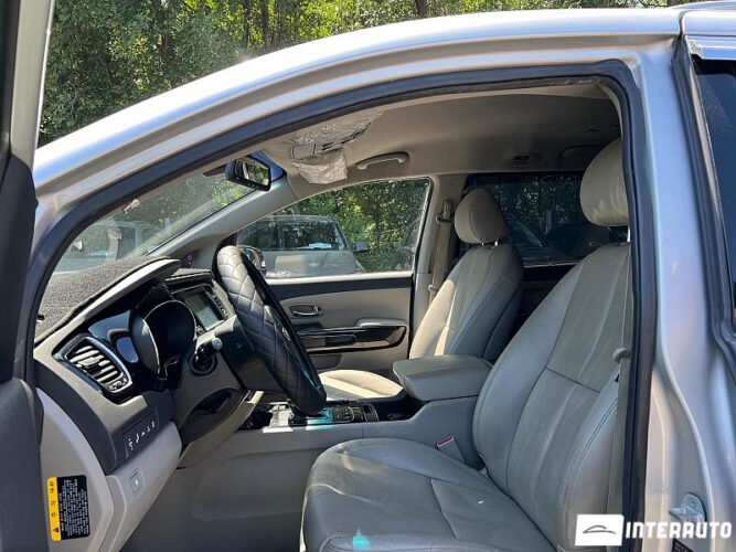 Kia Carnival 39 interauto-car