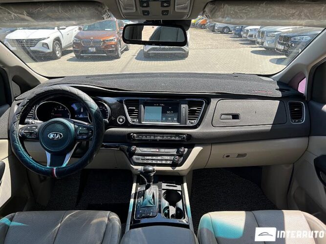 Kia Carnival 40 interauto-car