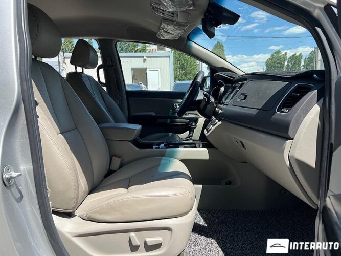 Kia Carnival 47 interauto-car