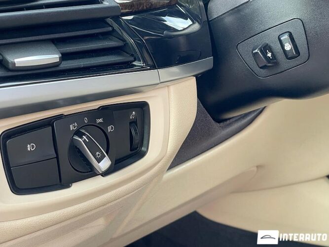 BMW X5 4.0e 43 interauto-car