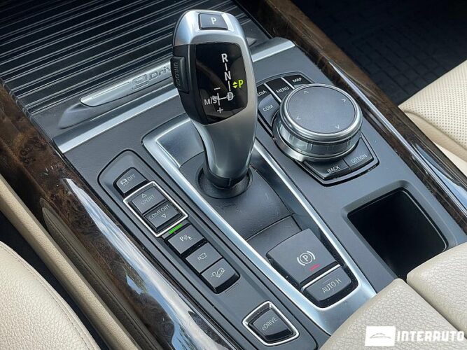 BMW X5 4.0e 49 interauto-car
