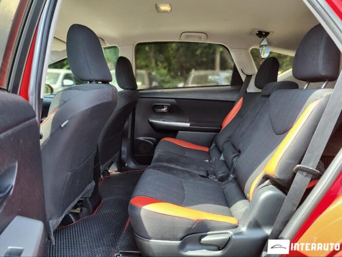 Toyota Prius Plus / V 35 interauto-car