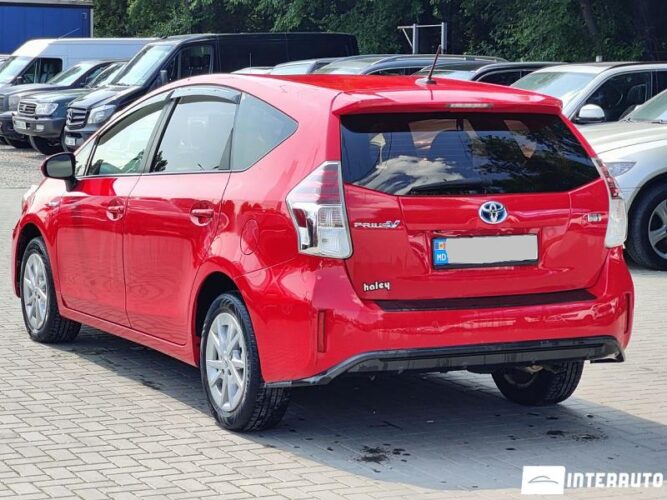 Toyota Prius Plus / V 30 interauto-car