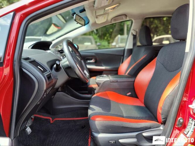 Toyota Prius Plus / V 31 interauto-car