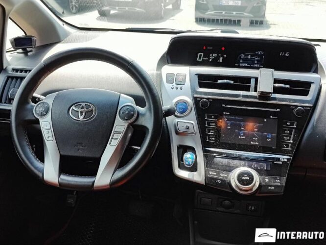 Toyota Prius Plus / V 36 interauto-car