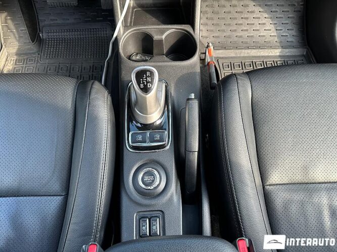 Mitsubishi Outlander 46 interauto-car