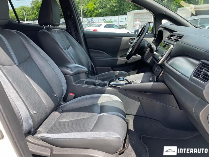 Nissan Leaf 46 interauto-car