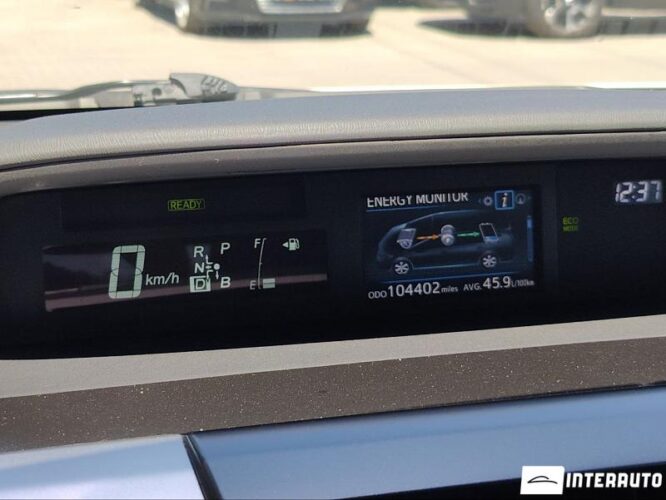 Toyota Prius Plus / V 40 interauto-car