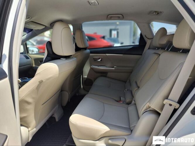 Toyota Prius Plus / V 39 interauto-car