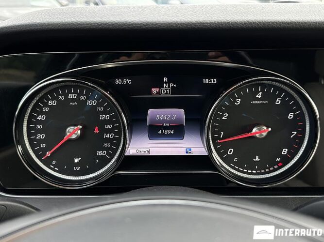 Mercedes E 300 42 interauto-car